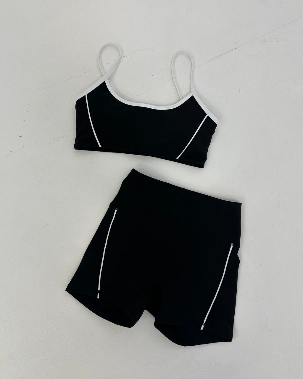 THE GTG SHORT IN ONYX