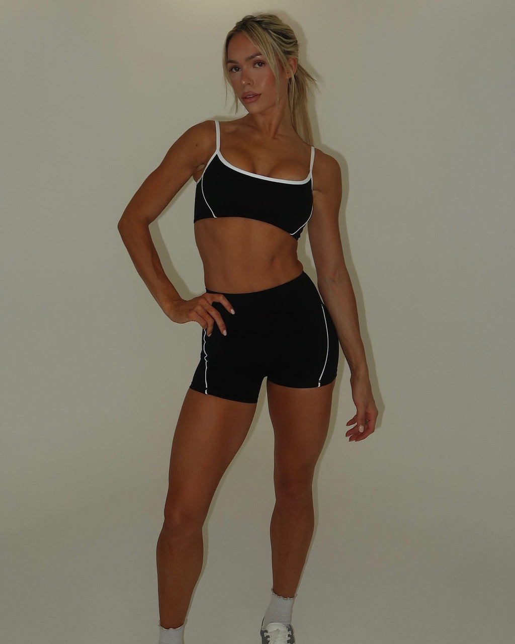 THE GTG SHORT IN ONYX